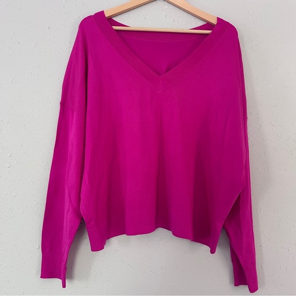 NWT Express Fuchsia Pink V-Neck Reversible Style Sweater Spring Barbie XL - Picture 1 of 5